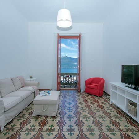 Residenza Oleandro Lake View Luino Center Buitenkant foto